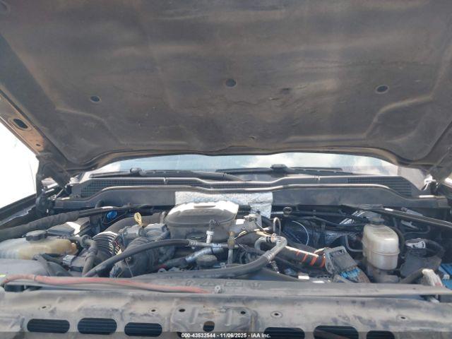 Chevrolet Silverado 3500 Ltz Image 3