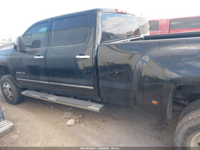 Chevrolet Silverado 3500 Ltz Image 2
