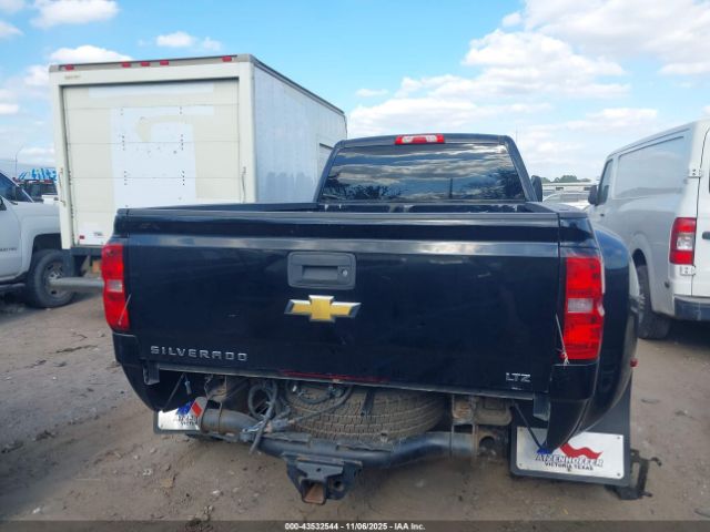 Chevrolet Silverado 3500 Ltz Image 11