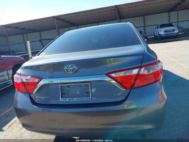 Toyota Camry Le Image 15