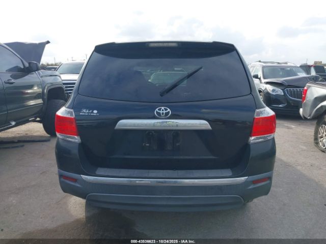 Toyota Highlander Base V6 Image 3
