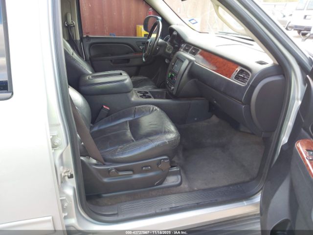 GMC Yukon Sle Image 8