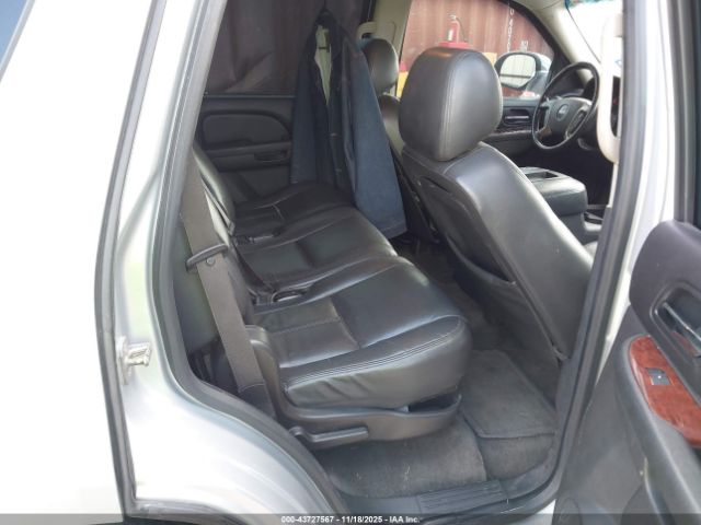 GMC Yukon Sle Image 7