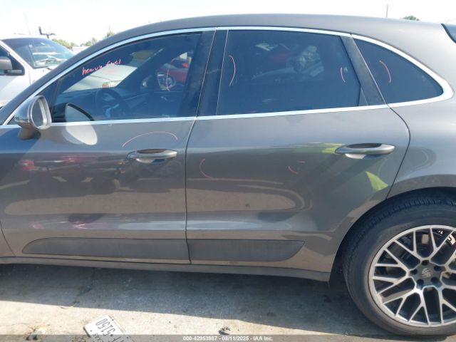 Porsche Macan S Image 6