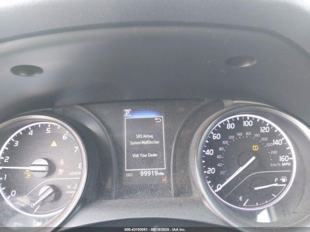 Toyota Camry Se Image 12