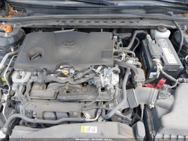 Toyota Camry Se Image 11