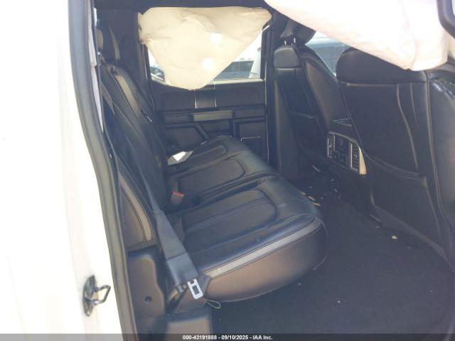 Ford F-150 Platinum Image 13