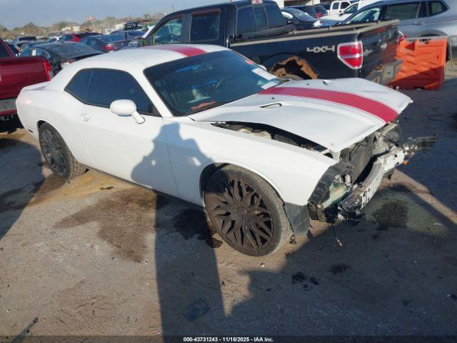  Salvage Dodge Challenger