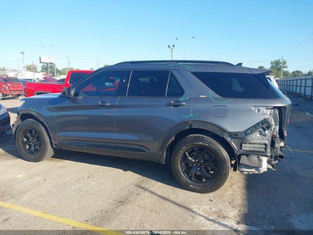 Ford Explorer Timberline Image 10