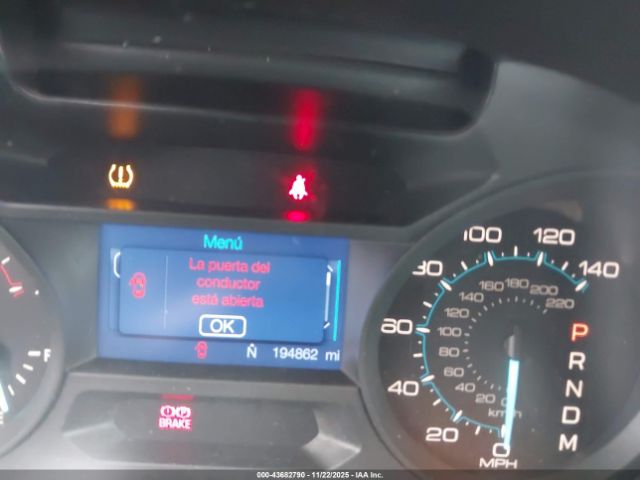 Ford Explorer Image 9