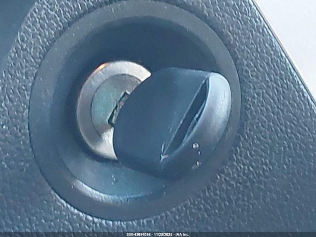 Ford Explorer Image 4