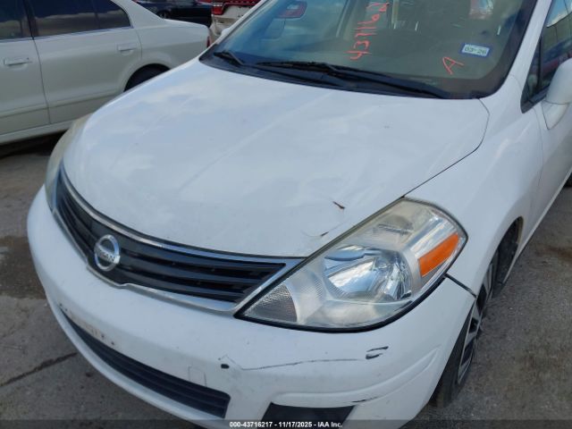 Nissan Versa 1.8s Image 5