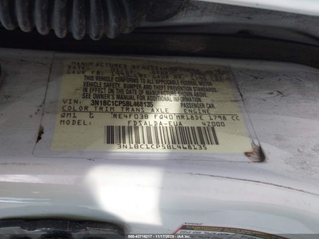 Nissan Versa 1.8s Image 6