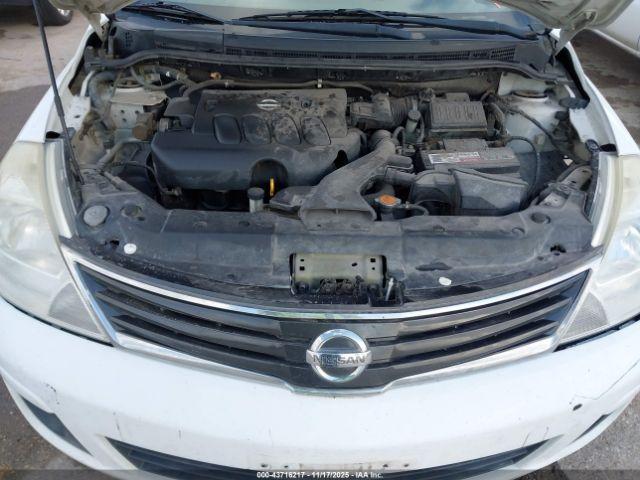Nissan Versa 1.8s Image 11