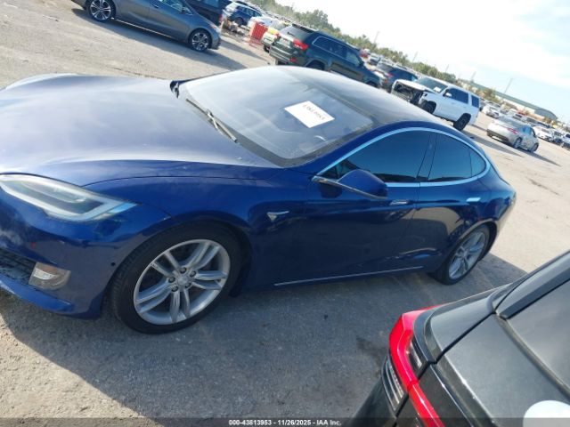 Tesla Model S Image 6