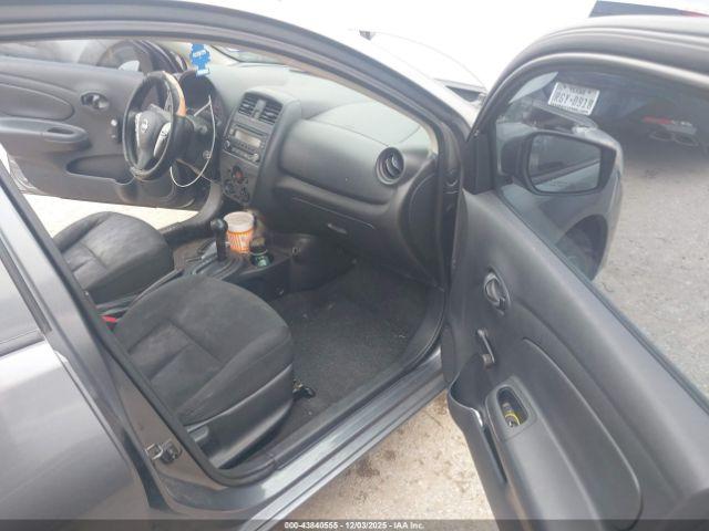 Nissan Versa 1.6 S+ Image 6