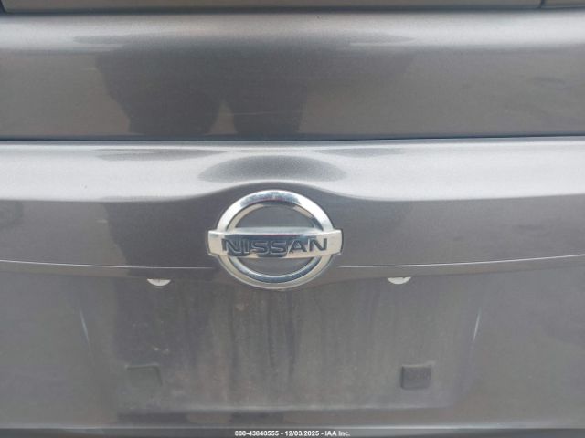 Nissan Versa 1.6 S+ Image 4