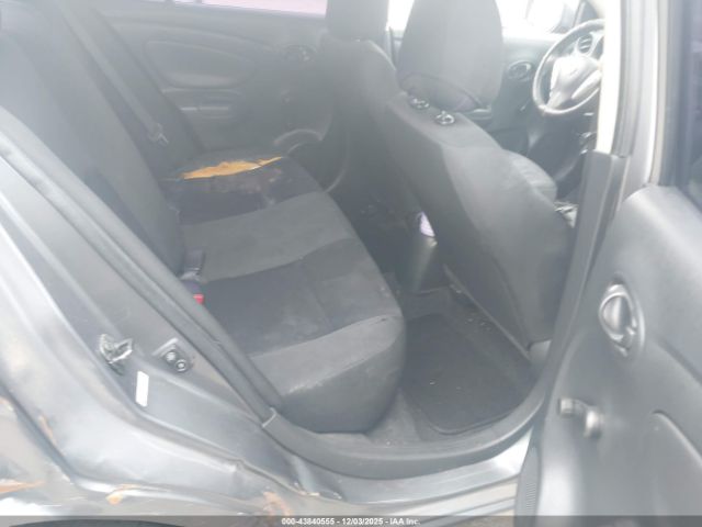 Nissan Versa 1.6 S+ Image 7