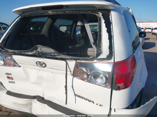 Toyota Sienna Le Image 7