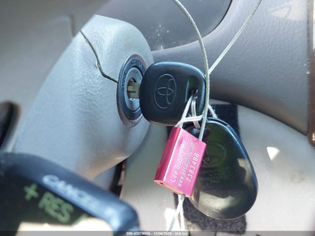 Toyota Sienna Le Image 12