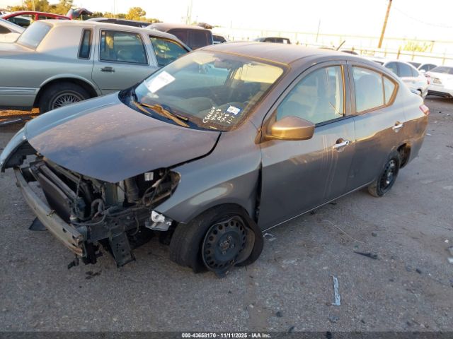 Nissan Versa Image 2