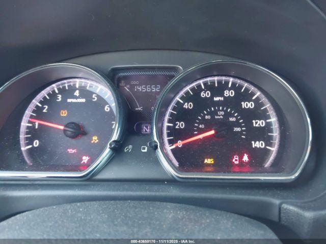 Nissan Versa Image 5