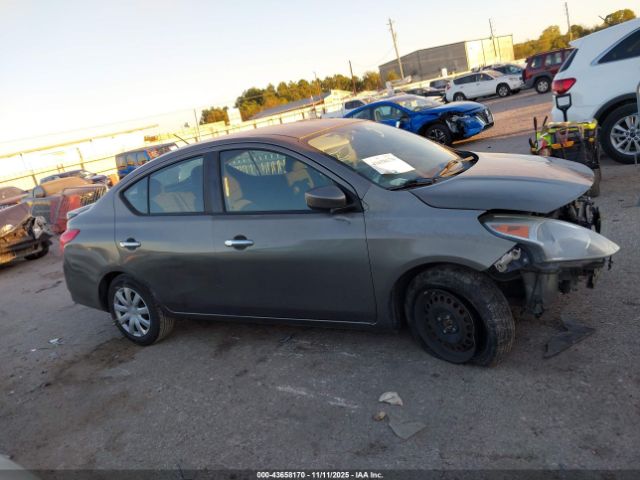Nissan Versa Image 13