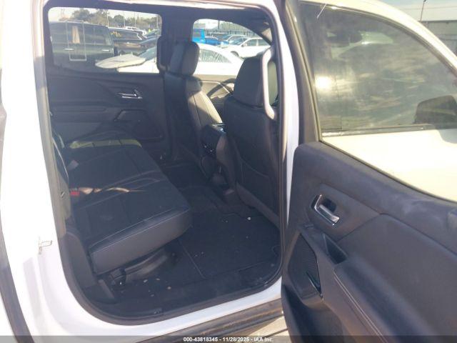 Chevrolet Silverado Ev Lt Image 8