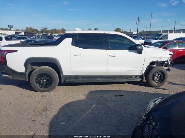 Chevrolet Silverado Ev Lt Image 9