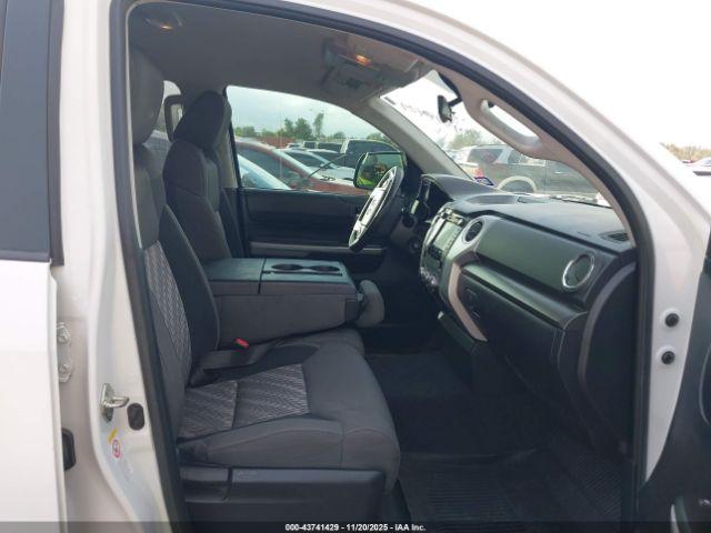 Toyota Tundra Sr5 4.6l V8 Image 2