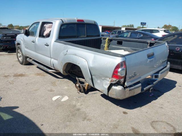 Toyota Tacoma Prerunner V6 Image 4