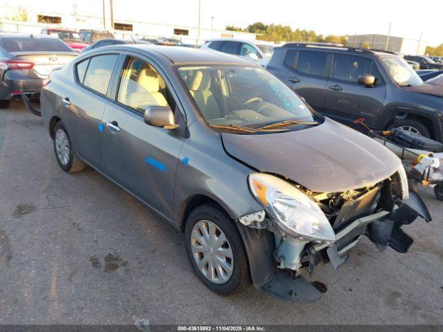  Salvage Nissan Versa