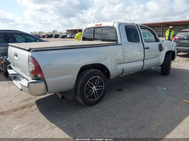 Toyota Tacoma Image 11