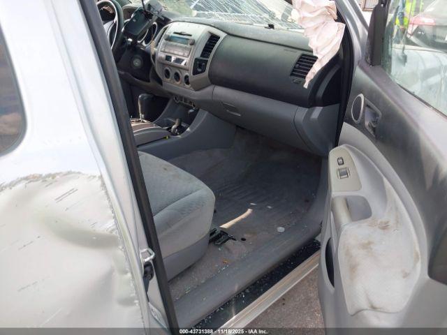 Toyota Tacoma Image 7