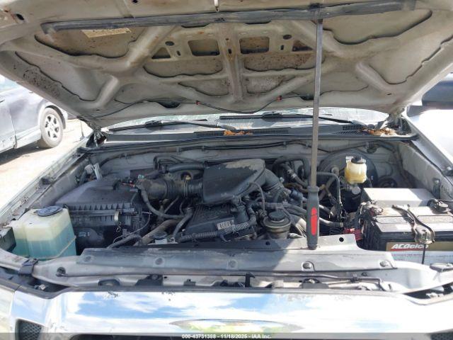 Toyota Tacoma Image 5