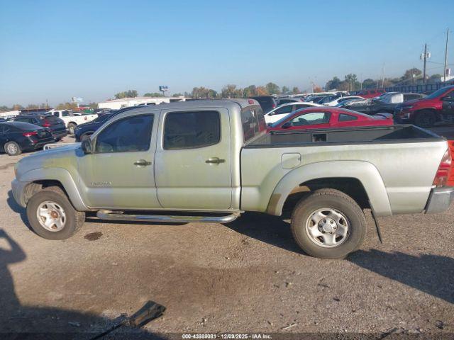 Toyota Tacoma Prerunner V6 Image 12