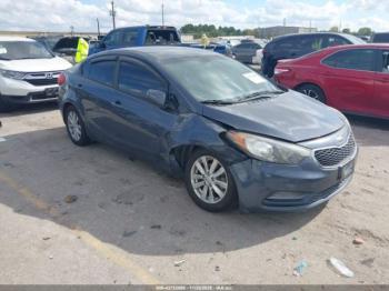  Salvage Kia Forte