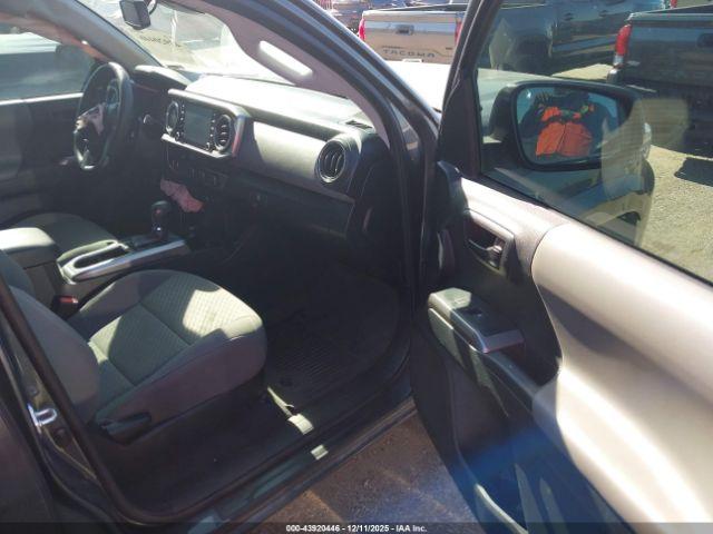 Toyota Tacoma Sr5 V6 Image 15