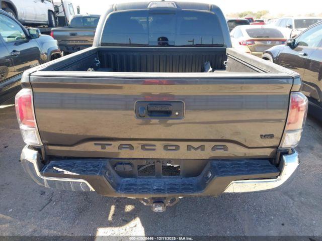 Toyota Tacoma Sr5 V6 Image 11