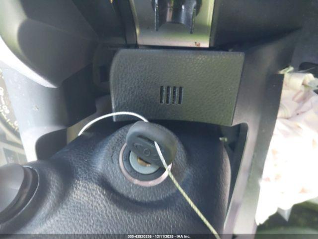 Toyota Tacoma Sr5 V6 Image 3