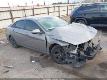  Salvage Hyundai ELANTRA
