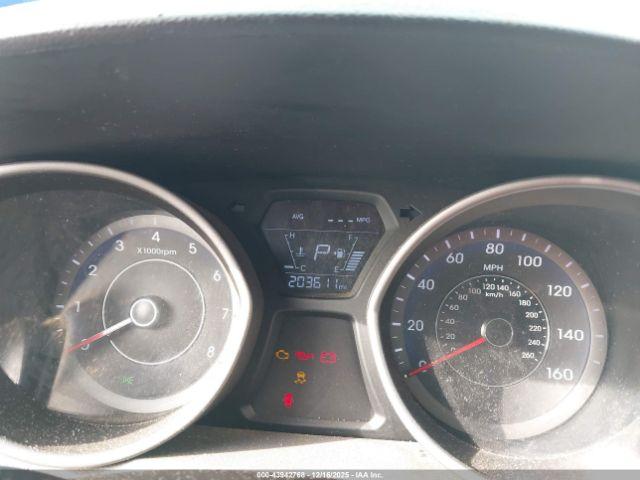 Hyundai ELANTRA Se Image 8