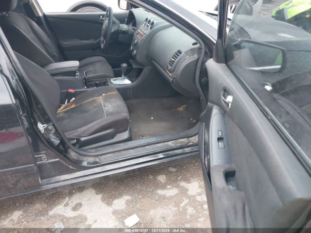 Nissan Altima 2.5 S Image 10