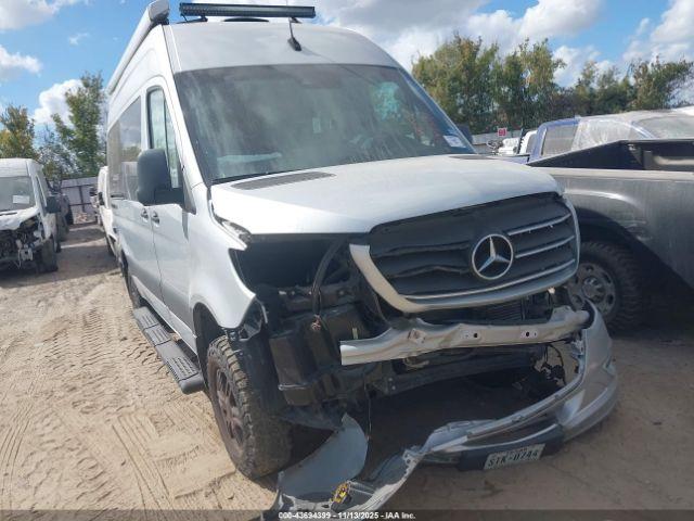  Salvage Mercedes-Benz Sprinter 2500