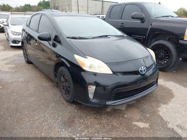  Salvage Toyota Prius