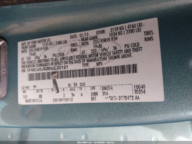 Ford Escape Titanium Image 4