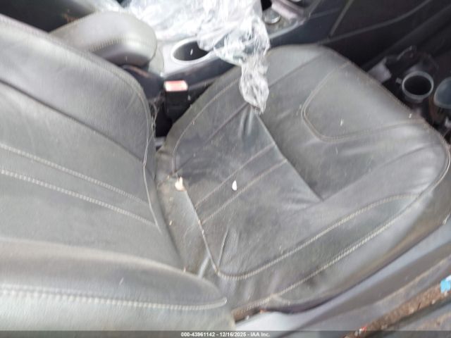 Ford Escape Titanium Image 5