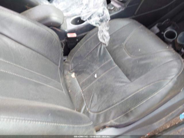 Ford Escape Titanium Image 5