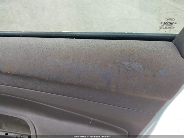 Ford Escape Titanium Image 7