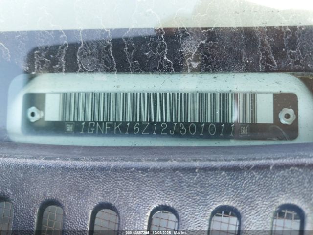 Chevrolet Suburban 1500 Lt Image 6